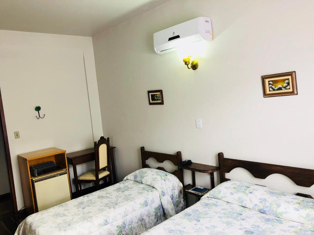 Hotel Priskar Оро Прето Стая снимка