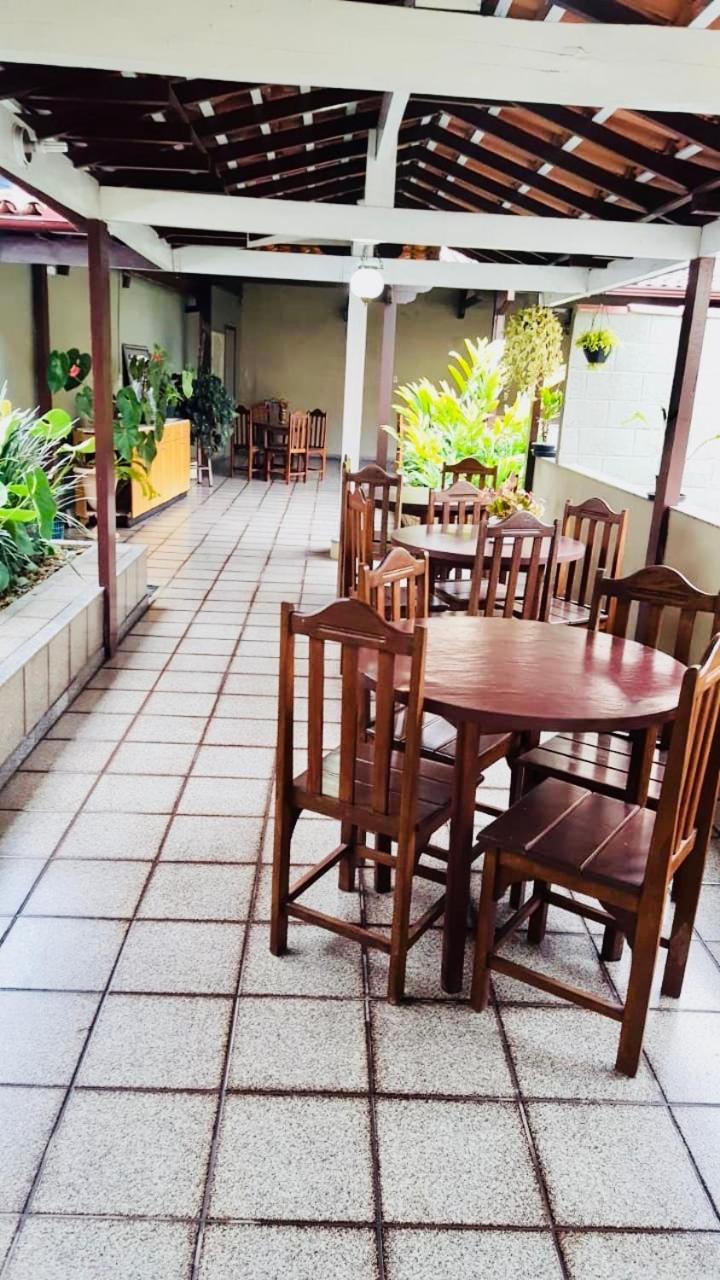 Hotel Priskar Оро Прето Екстериор снимка
